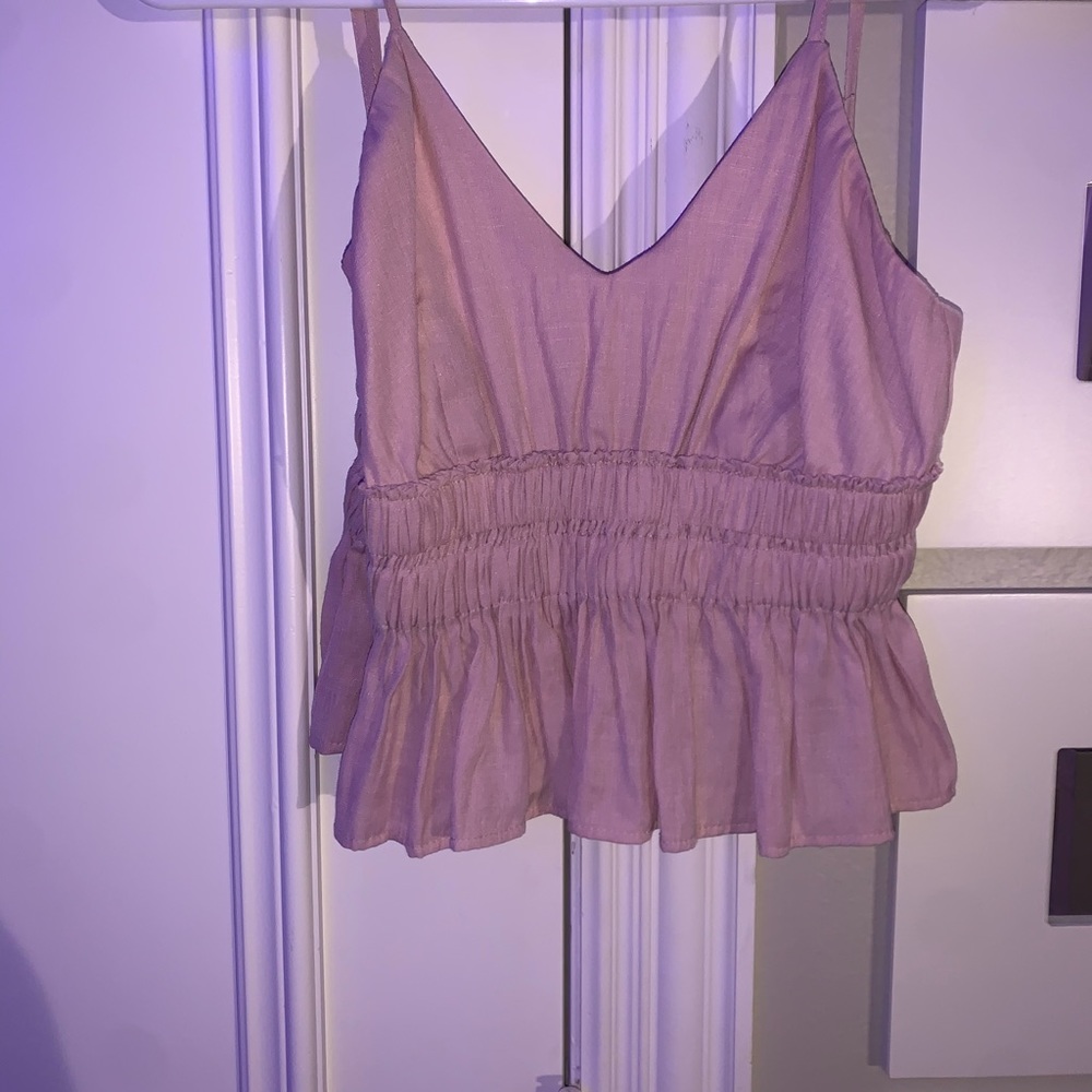 Cute light pink top